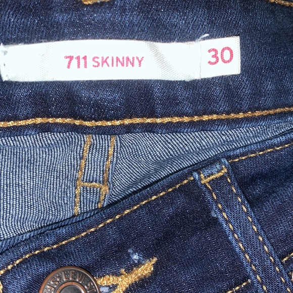 Levi’s 711 Skinny Jeans - Picture 4 of 4